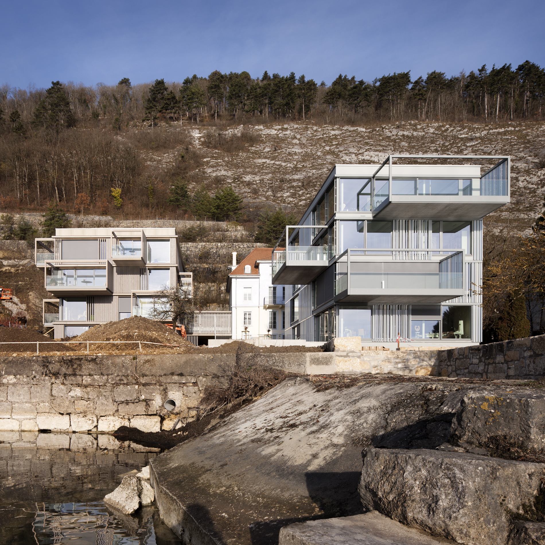 : Neubau zwei Mehrfamilienhäuser am See, Biel, bauzeit architekten