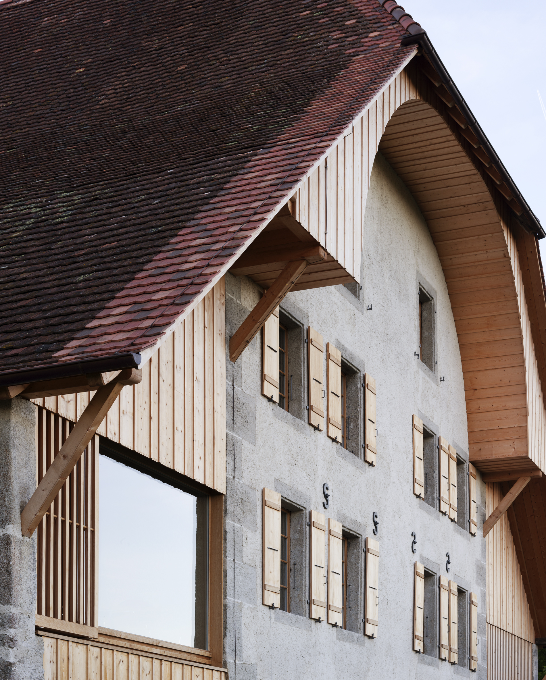 : Transformation de la ferme Aentscherz, Tschugg, bauzeit architekten