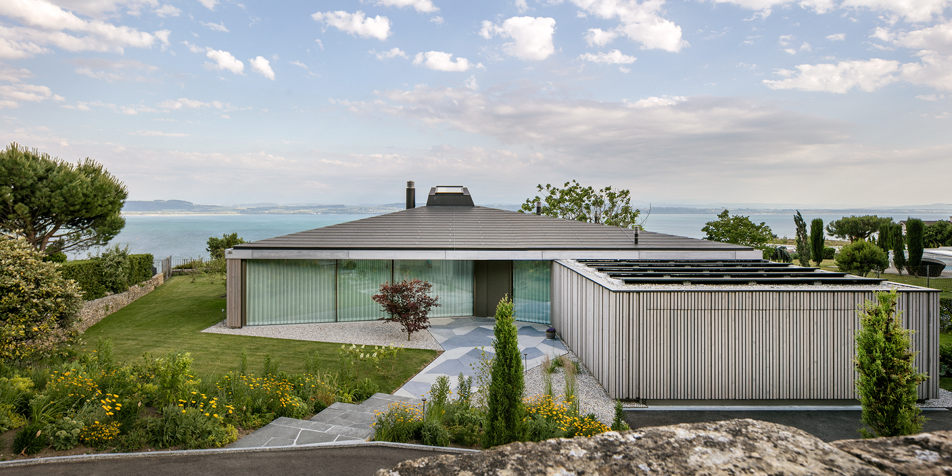 : Villa mit Panoramablick, Hauterive, bauzeit architekten